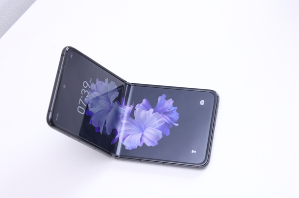 TECNO’s Phantom V Flip 5G: Redefining Style and Innovation TECNO’s Phantom V Flip 5G: Redefining Style and Innovation